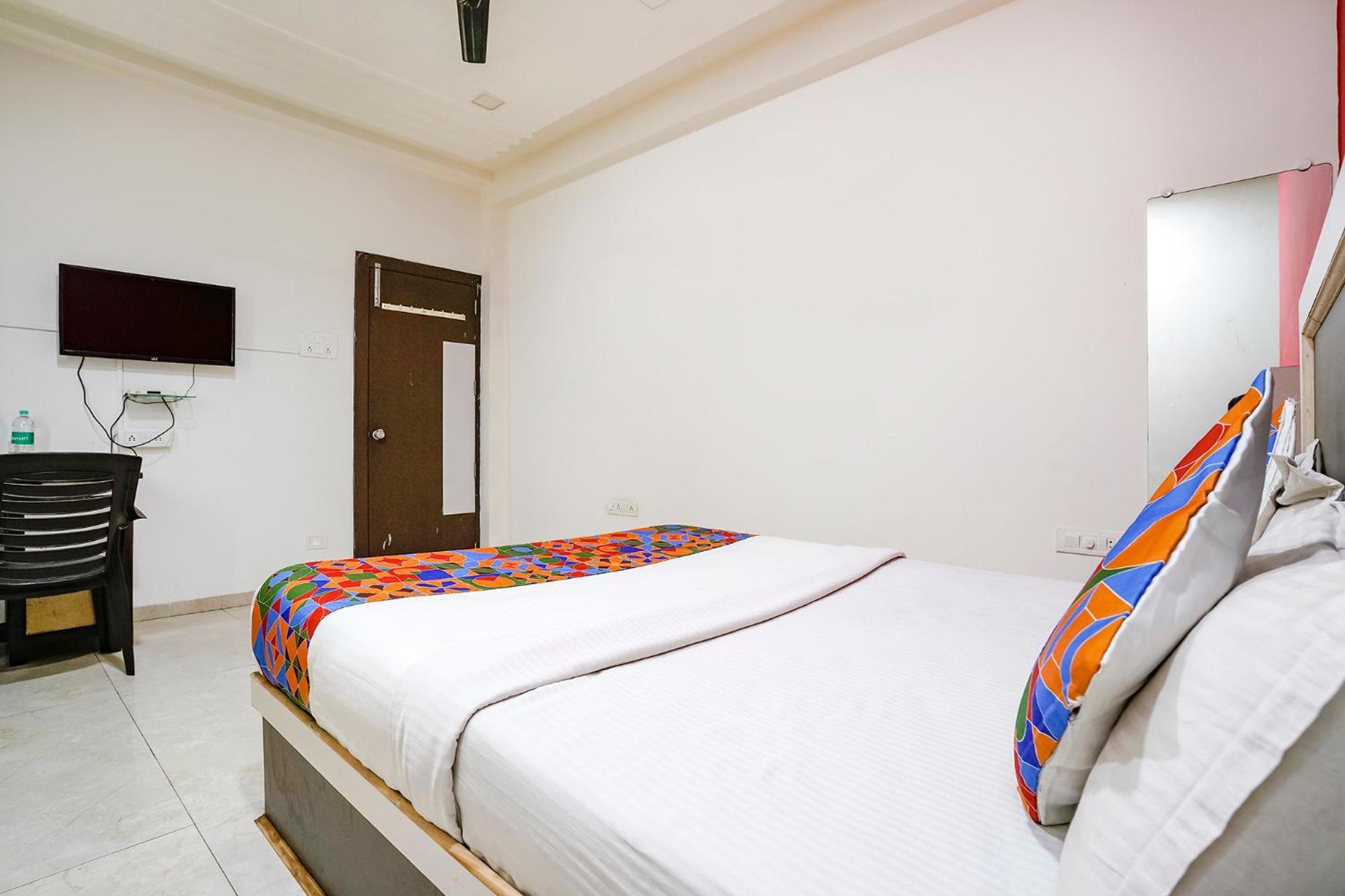 Fabexpress Sai Lodging - Nashik Railway Station Deolali Экстерьер фото